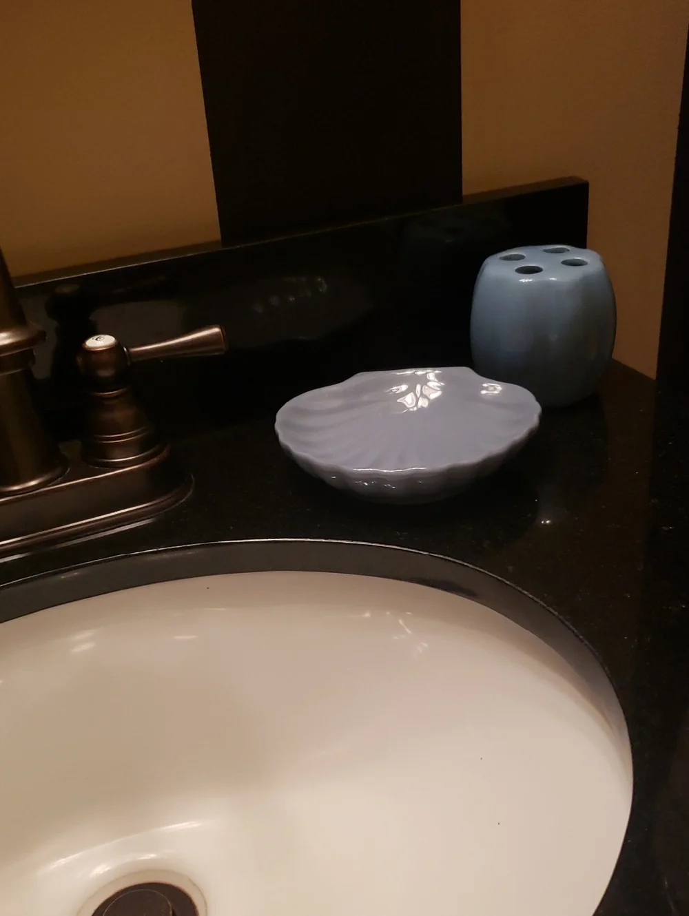 Blue Ceramic Bath Set Of 2 - Shell Soap Dish & Toothbrush Holder